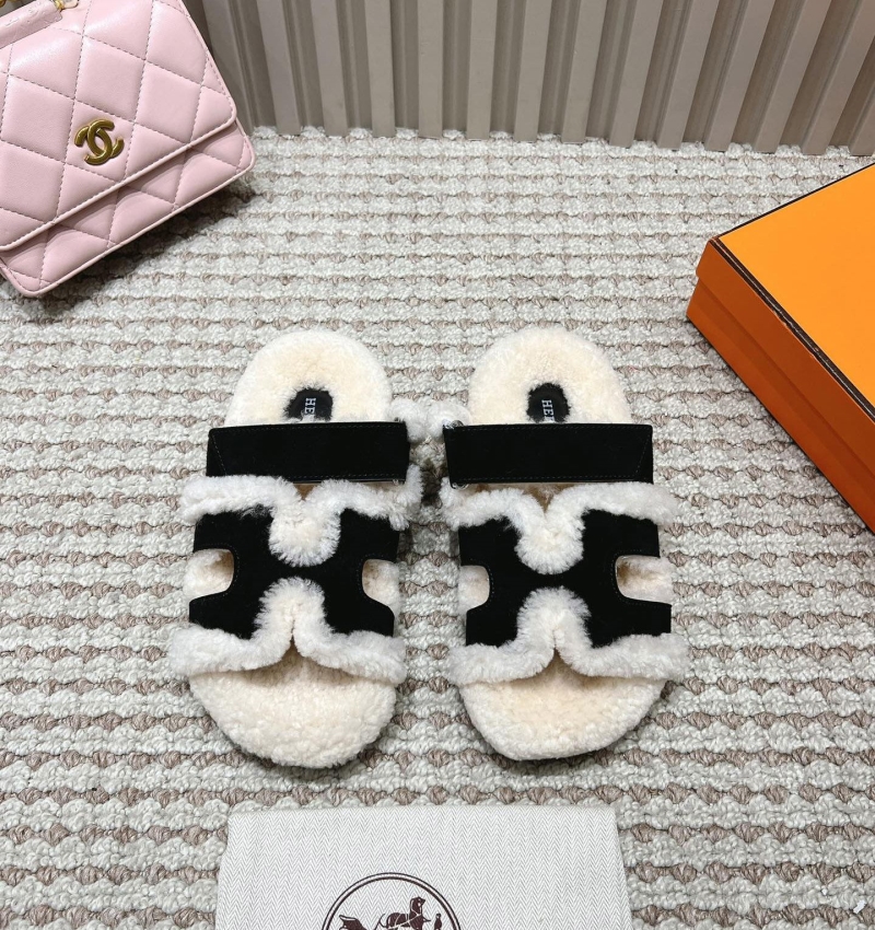 H**mes slippers